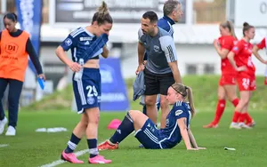 Bordeaux : des joueuses en pleurent, l’entraineur mis à pied… Que se passe-t-il aux Girondins ?