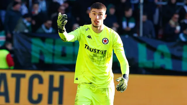 Mercato RC Lens : avec Gurtner et Risser, à quoi jouent les Sang et Or ?