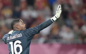 Equipe de France : Mike Maignan fixe son avenir en club !