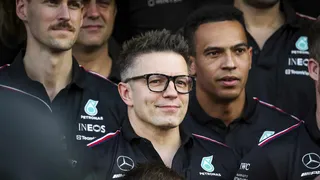 F1 : Lewis Hamilton n’arrive pas seul