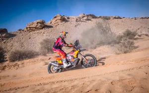 Dakar 2024 – Etape 5 – Moto : Classement, Résultat et Résumé – Van Beveren 2e de l’étape !