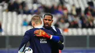Équipe de France : Chevalier ou Maignan ? Le débat doit être relancé