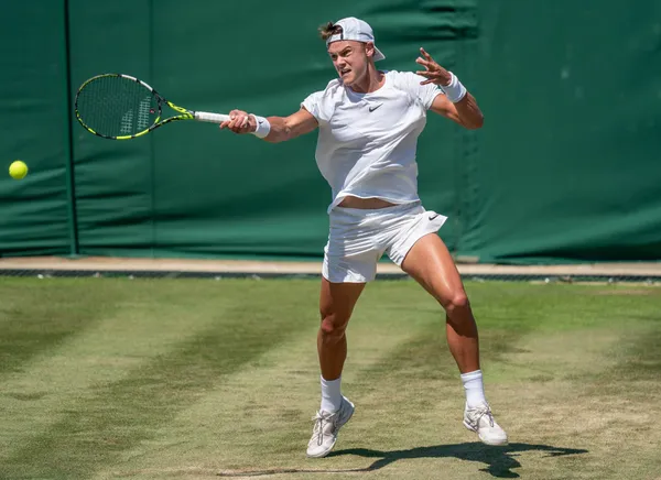 Holger Rune affronter Aljenadro Davidovich Fokina ce samedi 8 juillet 2023 au troisième tour du tournoi de Wimbledon (iconsport)