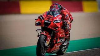 MotoGP – Francesco Bagnaia remporte un combat d’anthologie face à Marquez à Aragón !