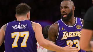 NBA : La connection LeBron–Doncic fait des étincelles (vidéo) !