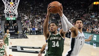 NBA : Les Bucks ne feront aucun cadeau aux Spurs pour lâcher Giannis Antetokounmpo
