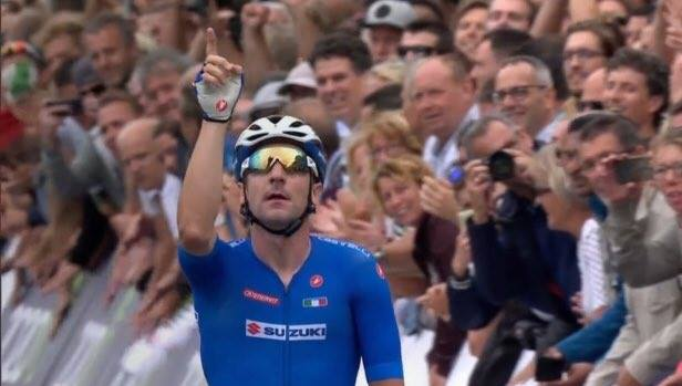Elia Viviani est champion d'Europe