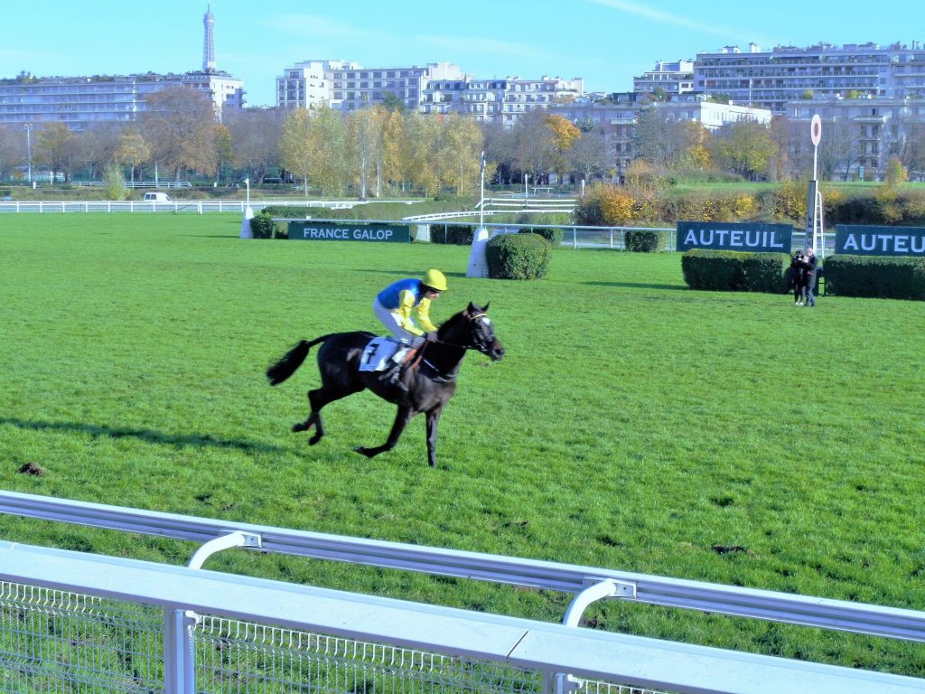 Cheminée l'emporte de 20 longueurs