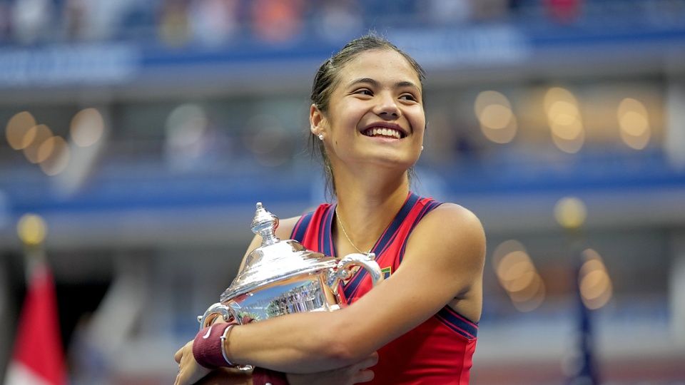 Emma Raducanu trophée US Open 2021