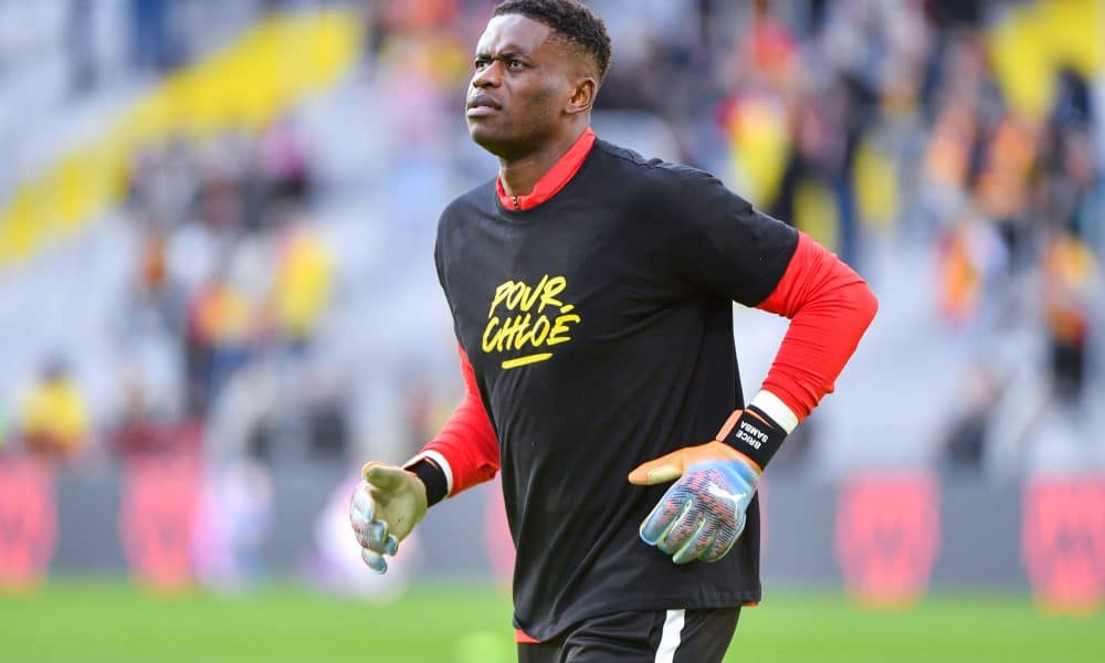 Brice Samba devrait être remplacé par Jean-Louis Leca dans les buts de Lens ce samedi à Auxerre (iconsport)