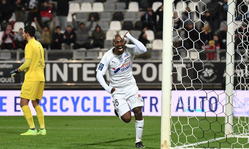 Kakuta et Amiens sont proches du maintien en Ligue 2 (iconsport)