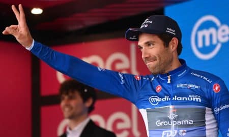 Thibaut Pinot avec le maillot bleu de ce Giro 2023 (iconsport)