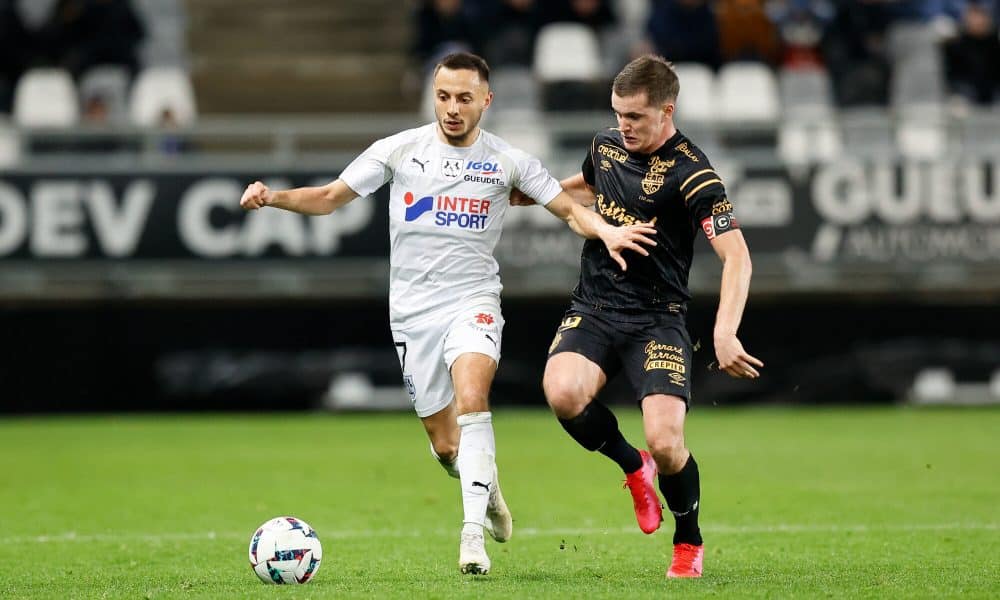 Alors qu'Antoine Leautey pourrait rejoindre Saint-Etienne, Jérémy Livolant est officiellement un nouveau joueur de Bordeaux (iconsport)