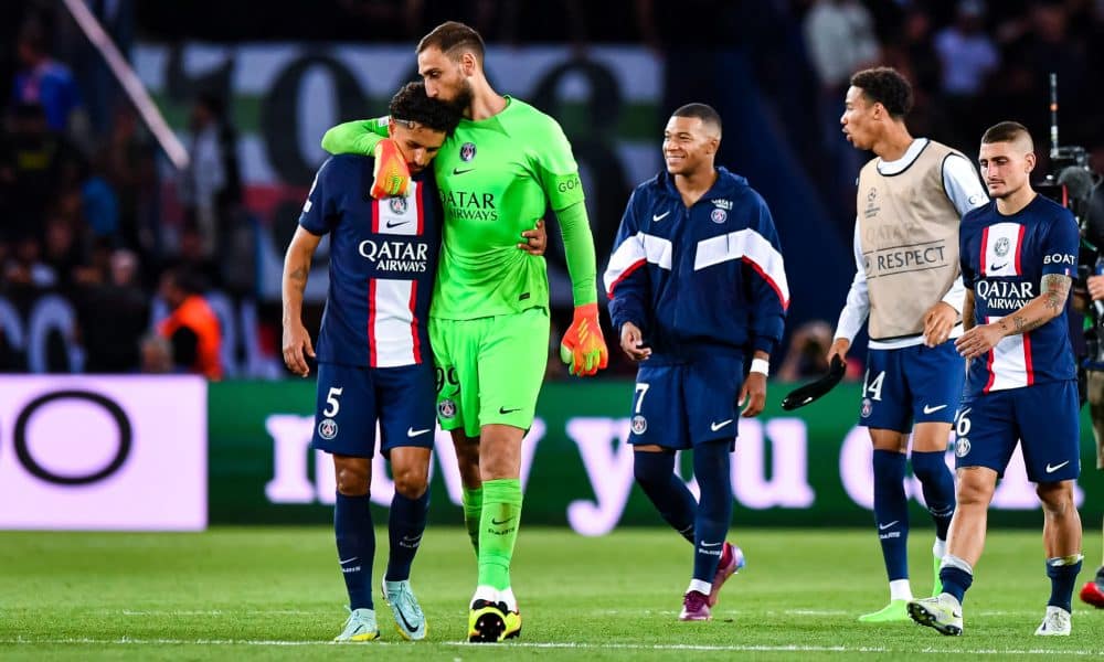 En manque de temps de jeu au PSG, Hugo Ekitiké pourrait servir de monnaie d'échange afin de recruter Bradley Barcola, la pépite de l'OL, durant ce mercato d'été (iconsport)