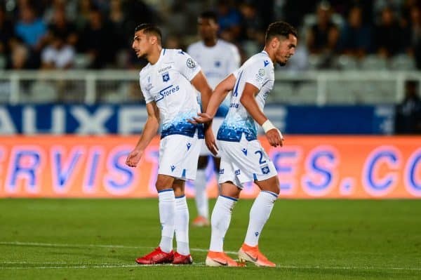 Après la grave blessure de son buteur Fahd El Khoumisti, Concarneau, fraîchement promu en Ligue 2, vient officiellement d'engager Yanis Merdji (iconsport)