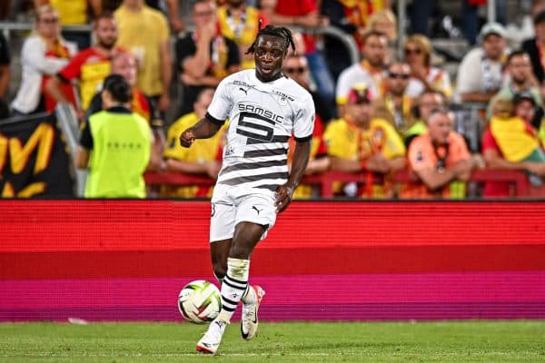 Courtisé par Manchester City, Jérémy Doku pourrait faire l'objet d'un nouvel assaut XXL durant les prochaines heures, et ainsi quitter Rennes en ces derniers jours de mercato estival (iconsport)
