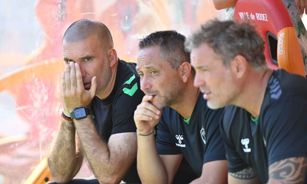 Gros coup dur pour Laurent Batlles et l'ASSE : Niels Nkounkou va bien rejoindre Francfort en toute fin de mercato estival (iconsport)