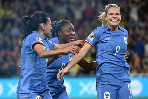 Eugénie Le Sommer, buteuse, a grandement participé à la qualification de l'Équipe de France pour les quarts de finale de la Coupe du monde féminine 2023 (iconsport)