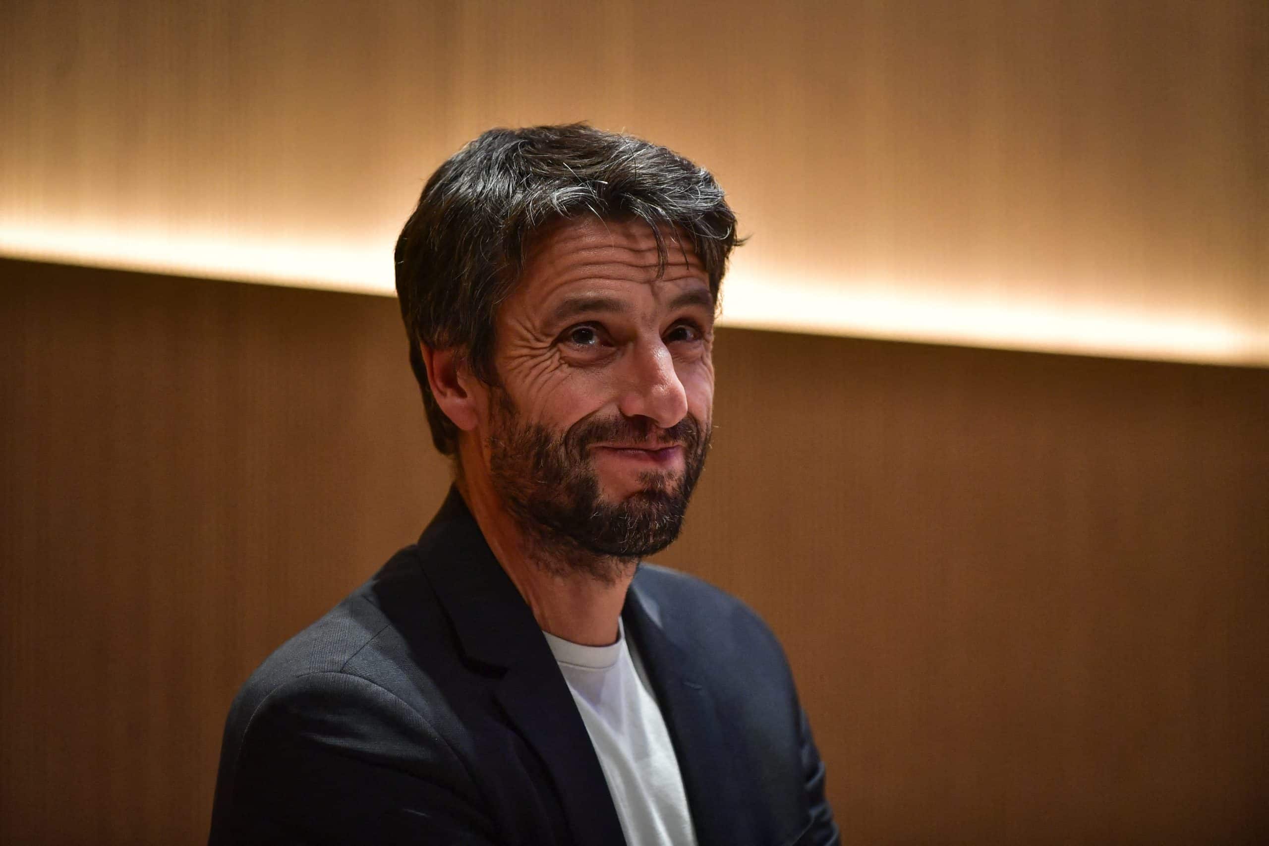 jo-2024-la-r-mun-ration-tony-estanguet-pose-question