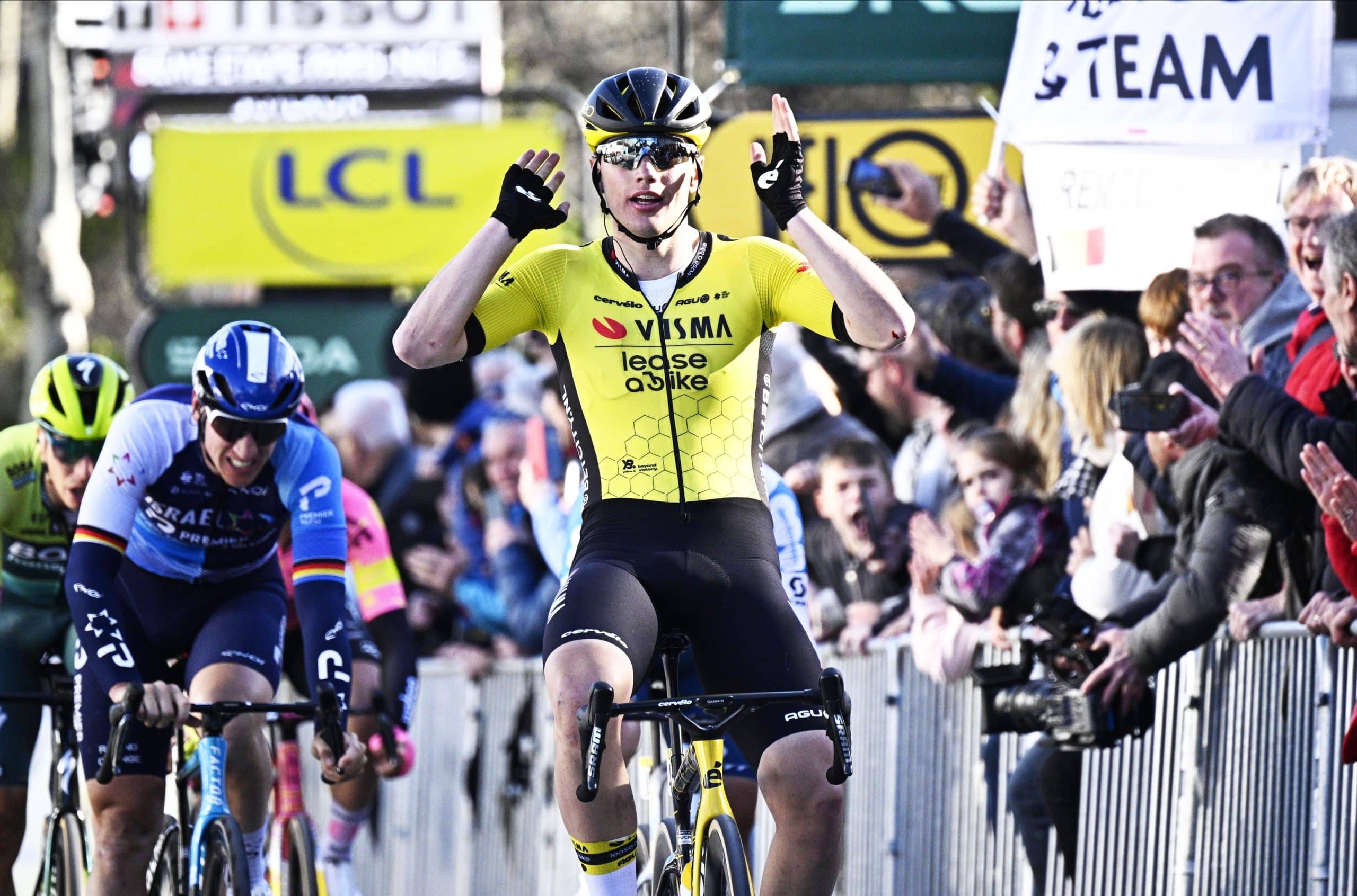 Flèche Directionnelle Paris-Nice 2024 - Panneau Vélo Collector Cyclisme Tour De France